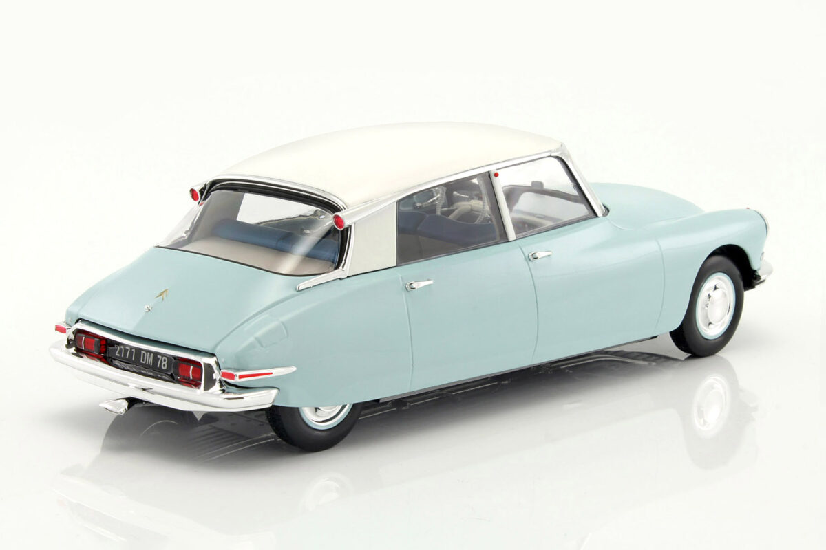 Citroen DS 19 Baujahr 1959 hellblau weiß 1 18 Norev Octane Magazin