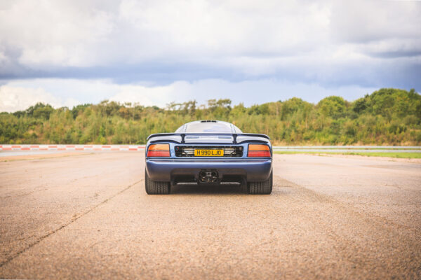 Jaguar XJR-15 auf großer Fahrt